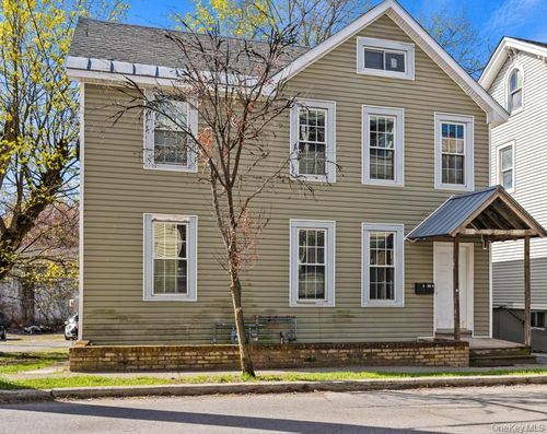 1-51 Gifford Ave, Poughkeepsie, NY, 12601-1809 | Card Image