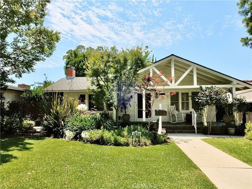 3839 Cedar Ave, Long Beach, CA, 90807-3219 | Card Image
