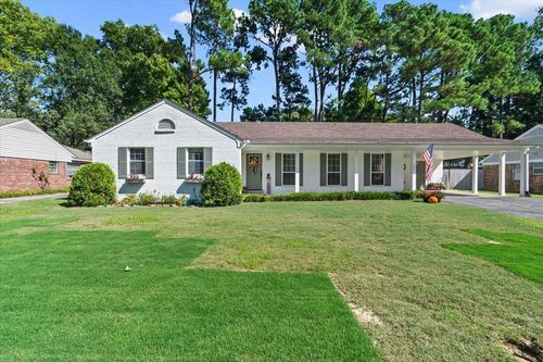 2496 Birchtree Dr, Germantown, TN, 38138-5704 | Card Image