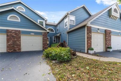 3112 Autumn Shores Drive, Condo with 2 bedrooms, 2 bathrooms and null parking in Maryland Heights MO | Image 2