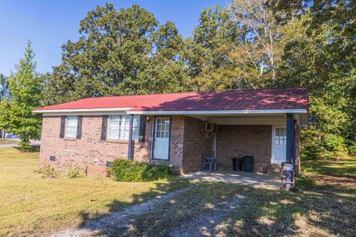 147 Jones St, Selmer, TN, 38375-3211 | Card Image
