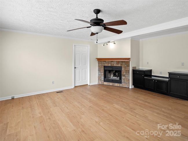 530 Gilreath Loop Rd, House other with 3 bedrooms, 2 bathrooms and null parking in Mills River NC | Image 6