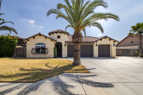 1291 Chelsea Way, Porterville, CA, 93257-8995 | Card Image