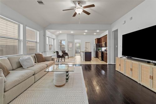 1611 Summer City Dr, Houston, TX, 77047-3416 | Card Image