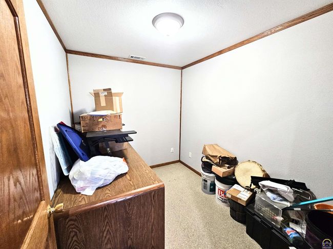 1705 Oregon St, Home with 0 bedrooms, 0 bathrooms and 4 parking in Hiawatha KS | Image 12