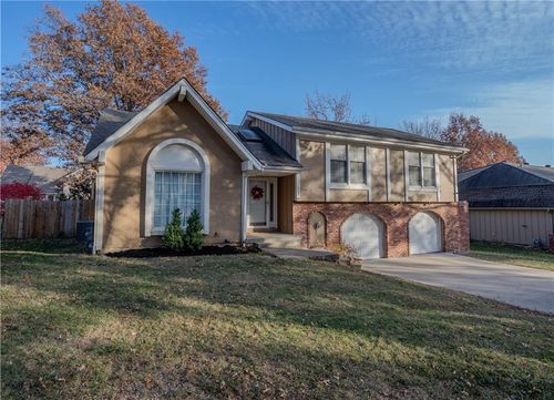 11623 Locust St, Kansas City, MO, 64131-3851 | Card Image