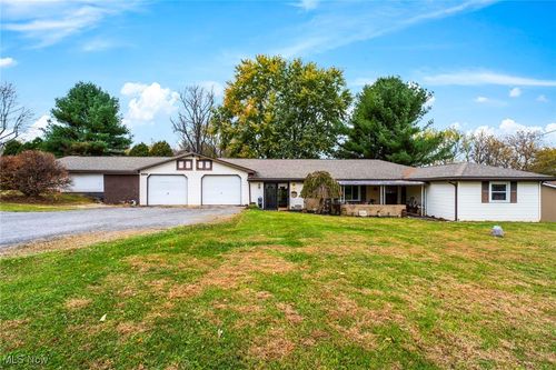 15167 Cricket Ln, East Liverpool, OH, 43920-9525 | Card Image