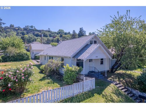 904 E 14th St, The Dalles, OR, 97058-2814 | Card Image