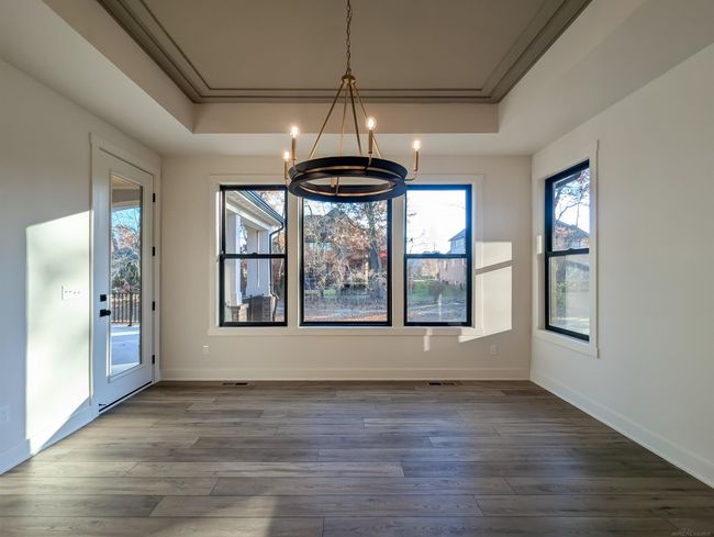 Dining | Image 25