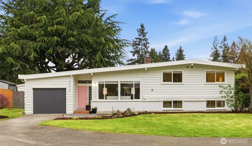 22618 87th Avenue W, Edmonds, WA, 98026 | Card Image