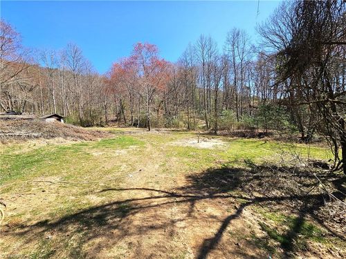 663 Hidden Valley Rd, Lowgap, NC, 27024-9005 | Card Image