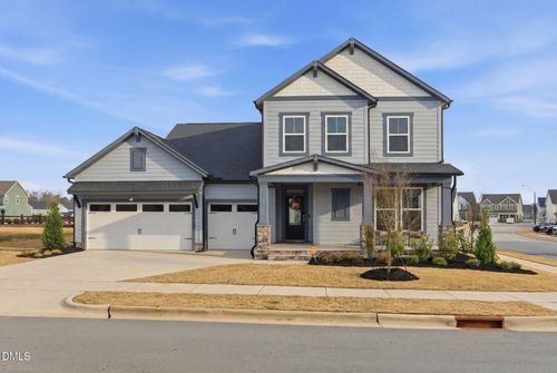 35 Welcome Dr, Fuquay-Varina, NC, 27526-4054 | Card Image