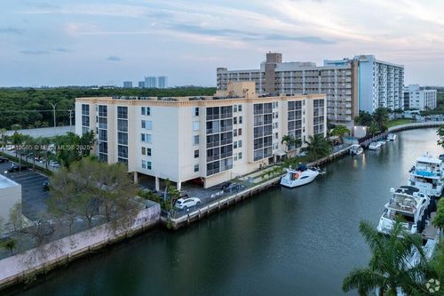 apt-4b-2935 Ne 163rd St, North Miami Beach, FL, 33160-4469 | Card Image