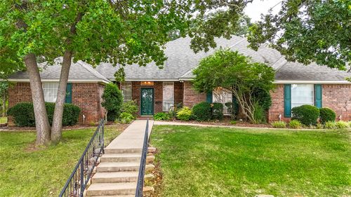 2100 Deer Run, Denison, TX, 75020-7346 | Card Image
