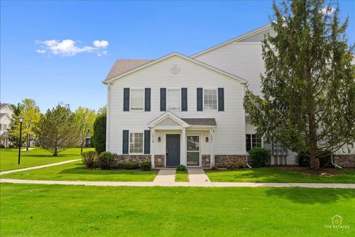 1515-1515 Silverstone Dr, Carpentersville, IL, 60110-1190 | Card Image