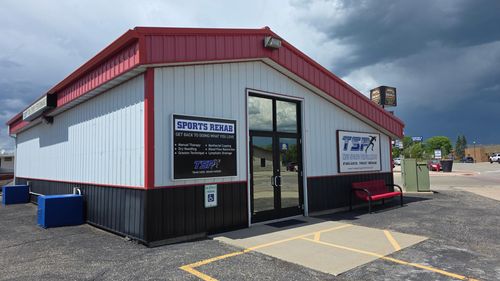 600 N Washington Ave, Detroit Lakes, MN, 56501-2460 | Card Image