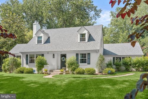 8436 Burning Tree Rd, BETHESDA, MD, 20817-2948 | Card Image
