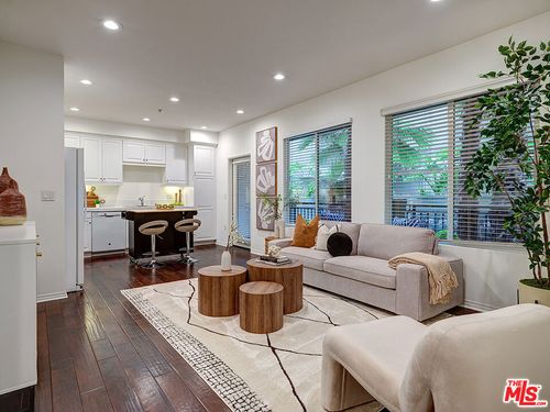 unit-122-6020 Seabluff Dr, Playa Vista, CA, 90094-2254 | Card Image