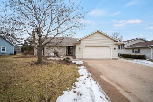 1677 Bernheim St, OSHKOSH, WI, 54904-8967 | Card Image