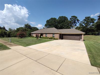 735 Silver Hills Drive, House other with 3 bedrooms, 2 bathrooms and null parking in Prattville AL | Image 2