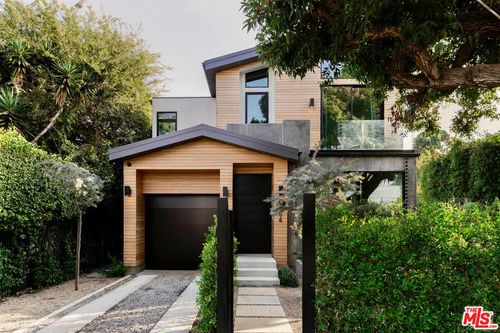 9064 Harland Ave, West Hollywood, CA, 90069-5508 | Card Image