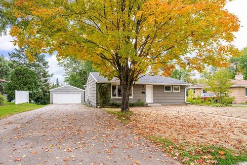 604 24th St, Cloquet, MN, 55720-2716 | Card Image