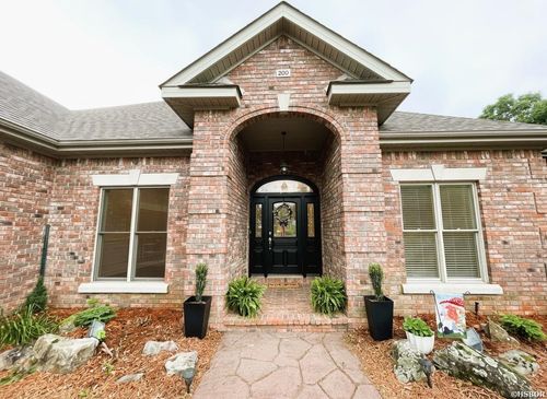 200 Gardens Gate Cir, Hot Springs, AR, 71913-8163 | Card Image