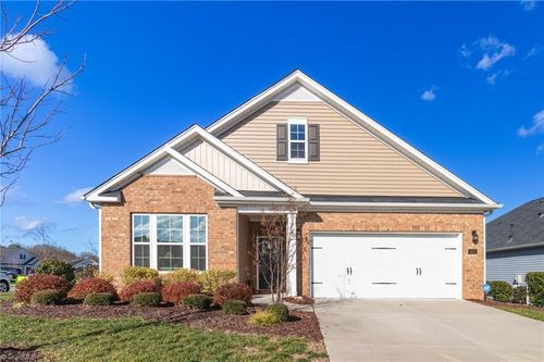 5333 Quartz Ave, Clemmons, NC, 27012-7551 | Card Image