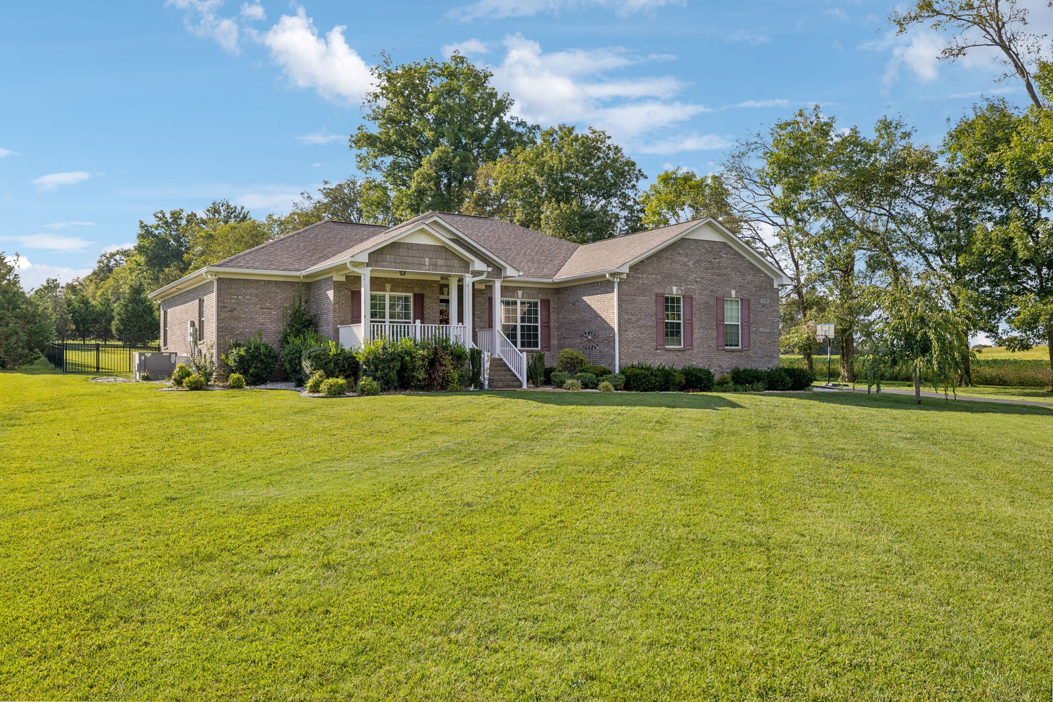 Petty Ln, Columbia, TN 38401