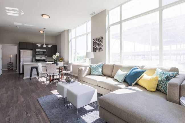 APT-301 - 1545 W North Ave, Condo with 3 bedrooms, 2 bathrooms and 2 parking in Chicago IL | Image 4