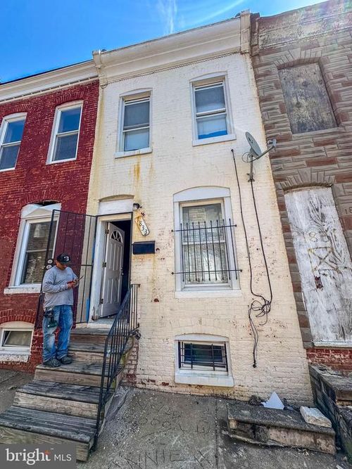 1833 N Chapel St, BALTIMORE, MD, 21213-2445 | Card Image