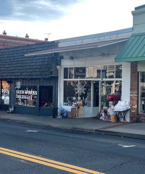 26 S Washington St, Sonora, CA, 95370-4710 | Card Image