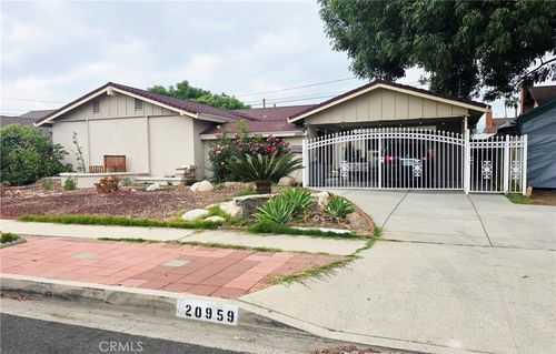 20959 Strathern St, Canoga Park, CA, 91304-5133 | Card Image