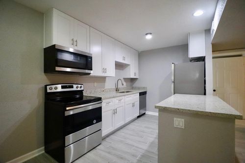 apt-235-5929 Queensloch Dr, Houston, TX, 77096-3849 | Card Image