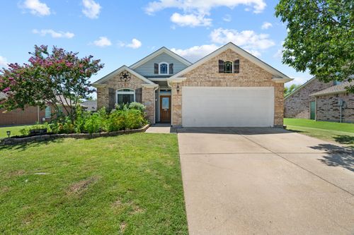 129 Coyote Run, Waxahachie, TX, 75165-8772 | Card Image