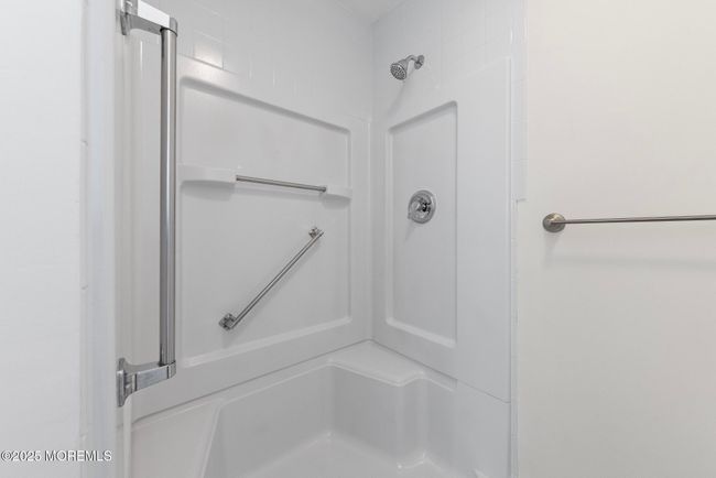 Walk in shower | Image 17