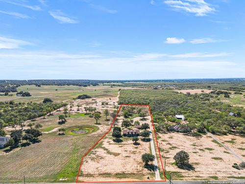626 Home Xing, Adkins, TX, 78101-2614 | Card Image