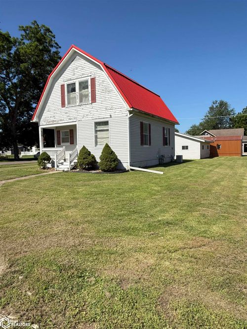 702 University St, Donnellson, IA, 52625-9436 | Card Image