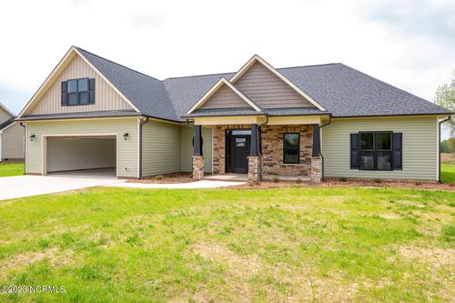 129 Cedar Lake Ln, Clinton, NC, 28328-8786 | Card Image