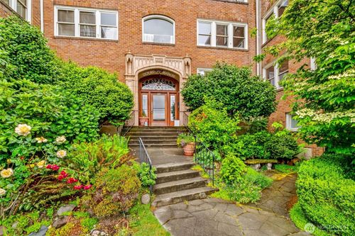 107-220 W Olympic Place, Seattle, WA, 98119 | Card Image