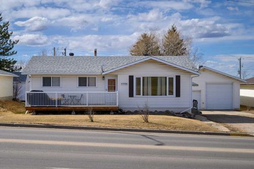 4906 Lakeview Road S, Home with 3 bedrooms, 2 bathrooms and 6 parking in Boyle AB | Card Image