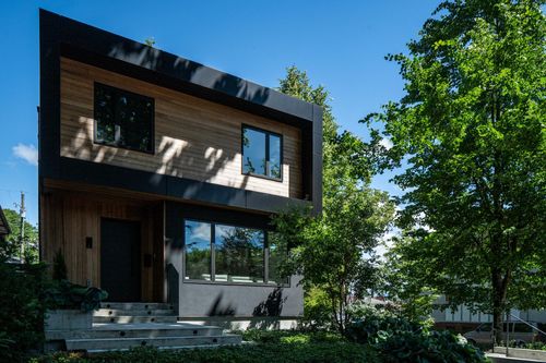 91 E 40th Ave, Vancouver, BC, V5W1L3 | Card Image