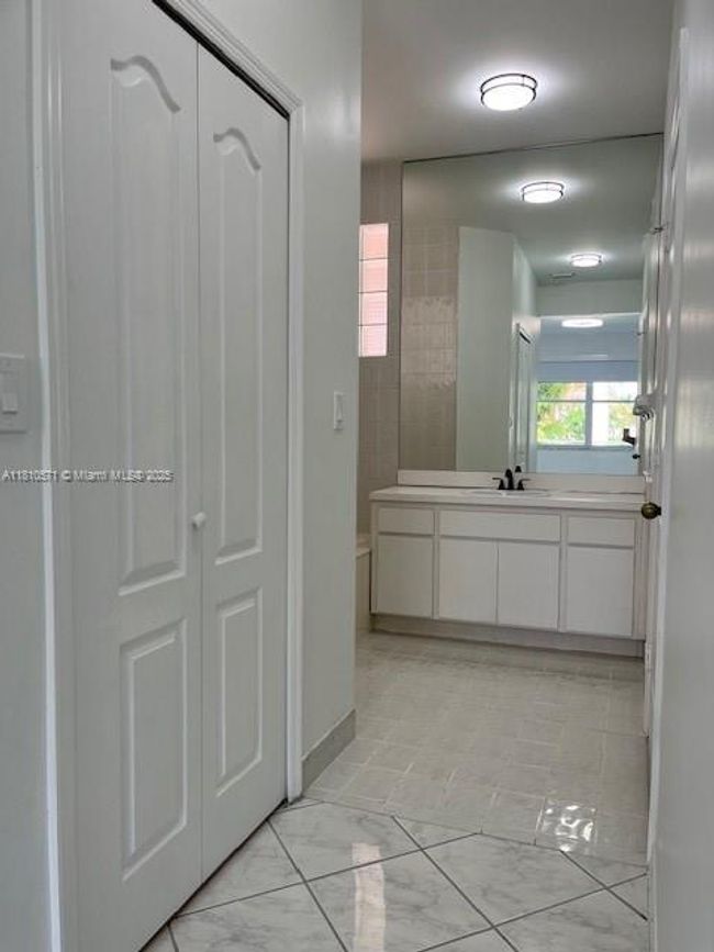 0 - 6983 Sw 161 St Pl, House other with 3 bedrooms, 3 bathrooms and null parking in Miami FL | Image 10
