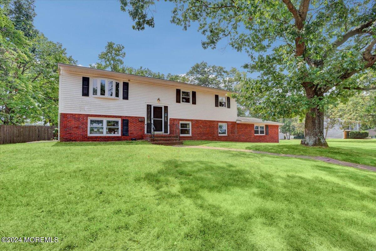 Aldrich Rd, Howell, NJ 07731