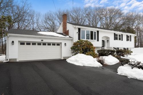 51 Peters Dr, Stoughton, MA, 02072-1146 | Card Image