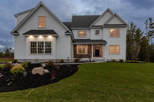 42 Westover Lane, Bow, NH, 03304 | Card Image