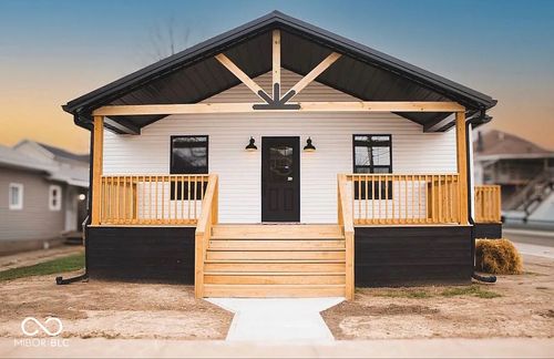 424 W 1st St, Rushville, IN, 46173-1907 | Card Image