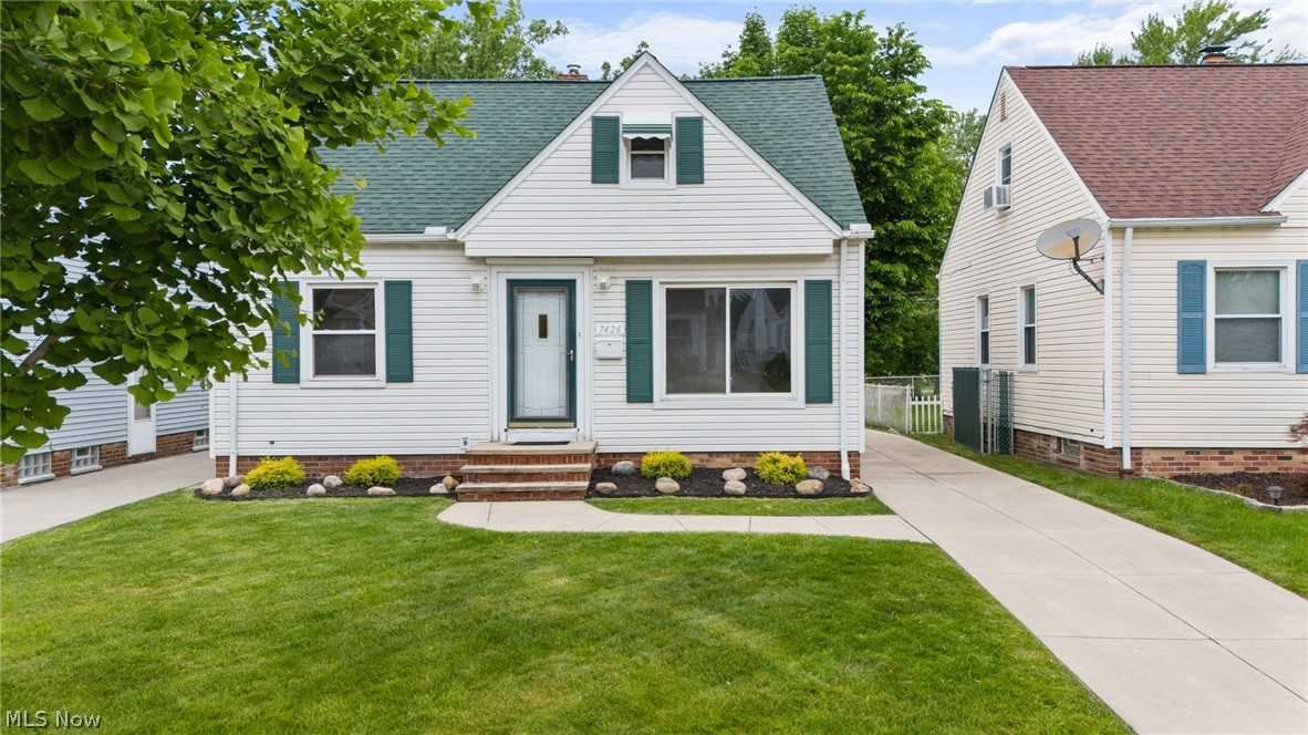 Glencoe Ave, Brooklyn, OH 44144