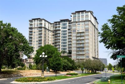 1015 - 5455 Landmark Place, Condo with 1 bedrooms, 1 bathrooms and 1 parking in Greenwood Village CO | Image 1