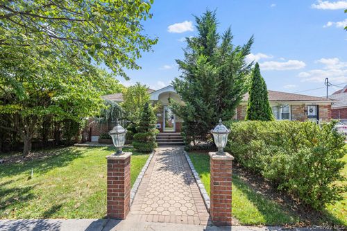 14118 14th Ave, Whitestone, NY, 11357-2328 | Card Image